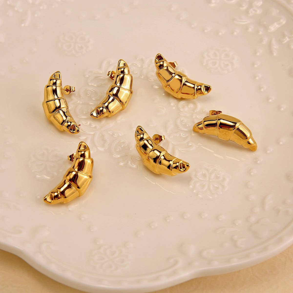 18K Stainless Steel Horn Spiral Titanium Earrings_CWMM8902