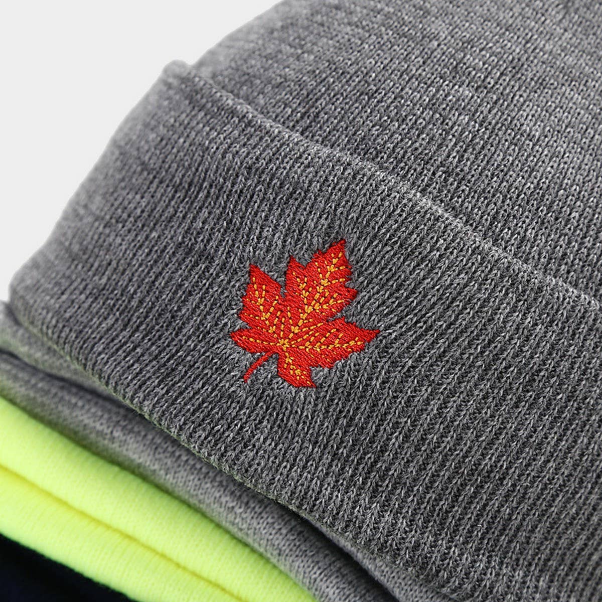 RED MAPLE LEAF EMBROIDERY KNITTED HAT HIP-HOP HAT_CWAH2083