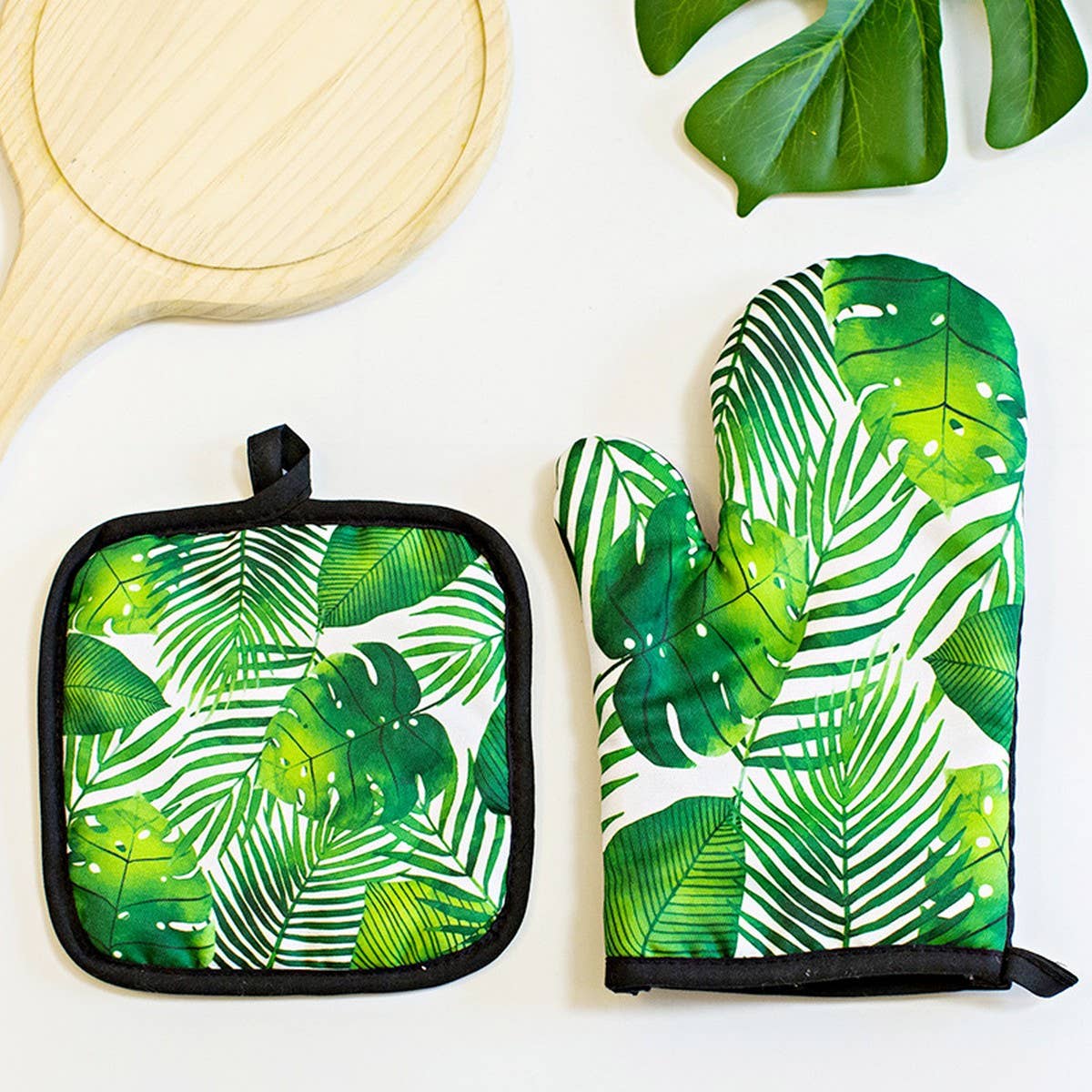 THICKENED ANTI-SCALDING OVEN GLOVES