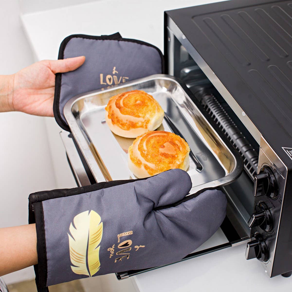 THICKENED ANTI-SCALDING OVEN GLOVES
