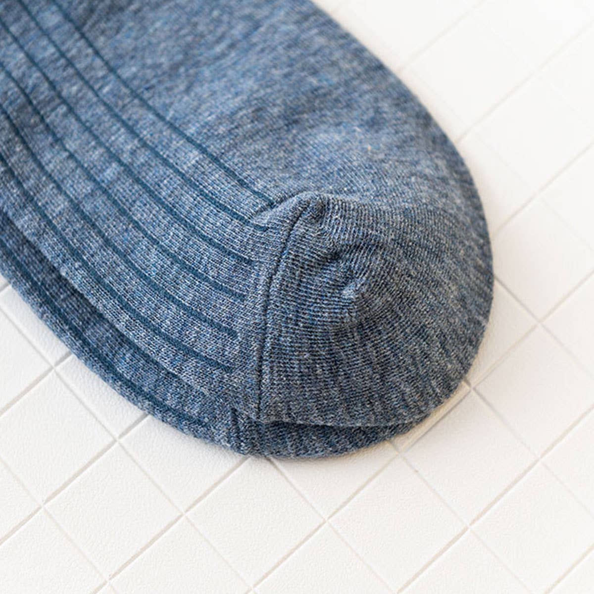 SOLID VERTICAL STRIPES BREATHABLE ANKLE SOCKS_CWMS032