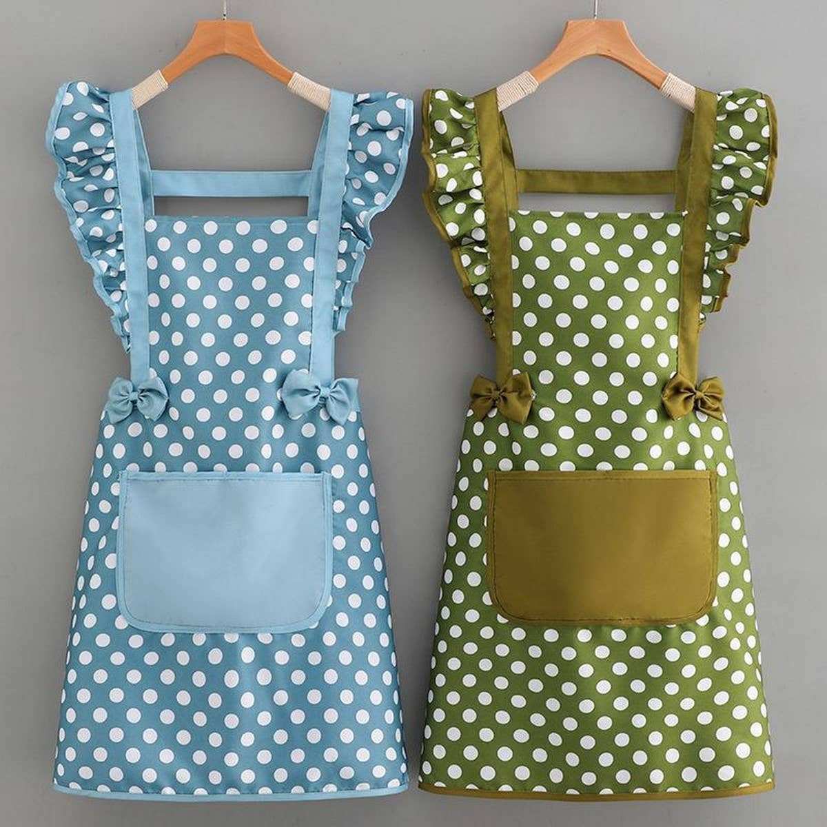 Cute Dots Printed Bow Decorated Aprons with pockets