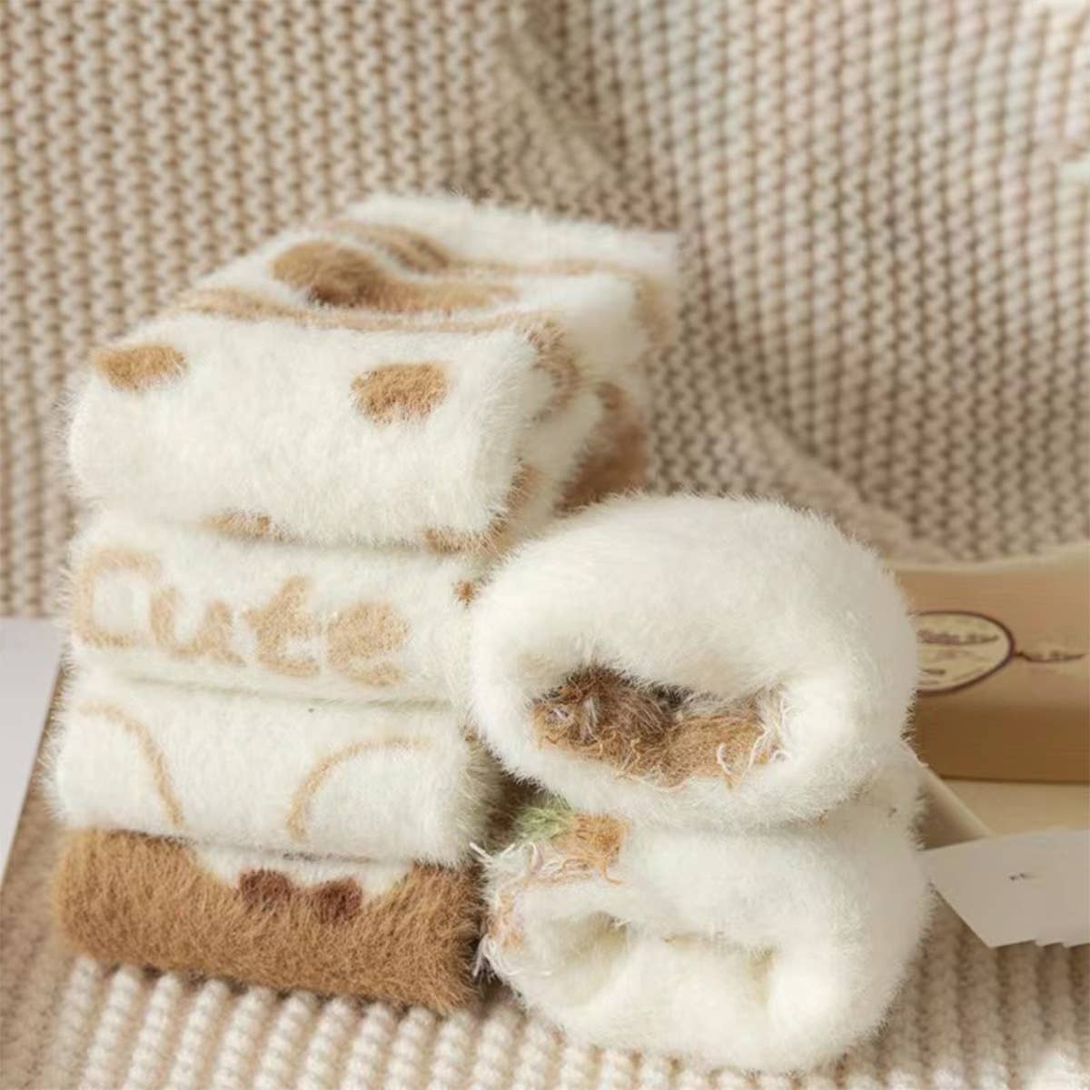 BROWN WARM CARTOON CUTE MID-TUBE SOCKS_CWMS0794