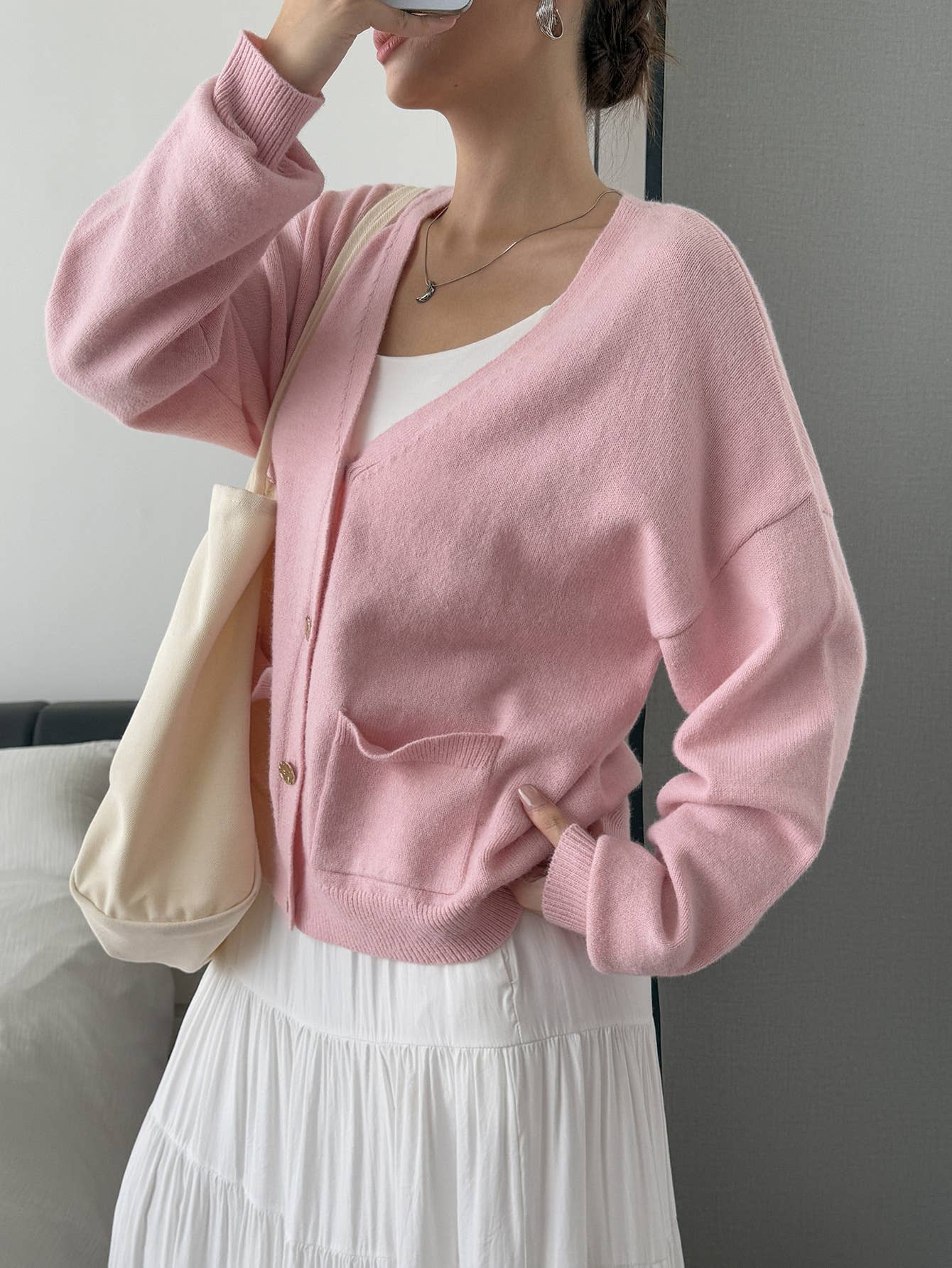 Simple solid-color long-sleeved Cardigan