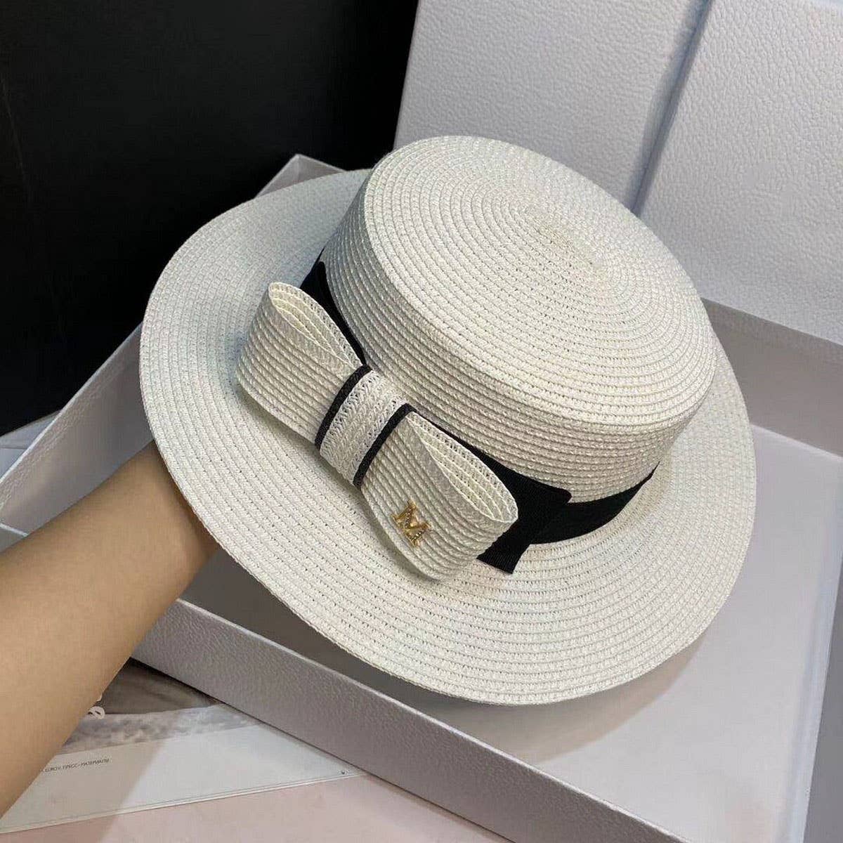 Simple bow flat top letter straw hat for women_CWAH3466