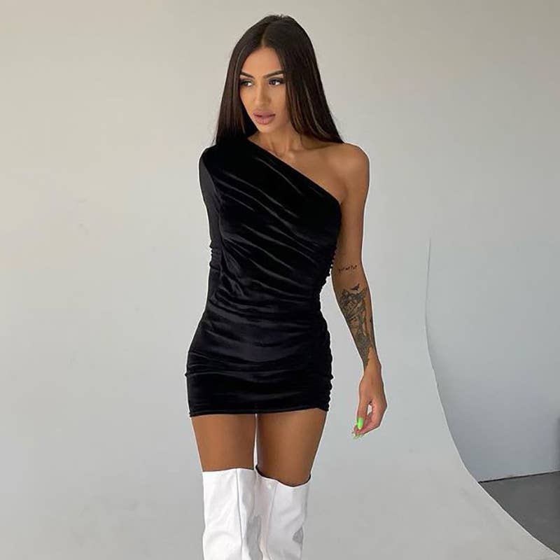 SEXY SLIM ONE-SHOULDER LONG-SLEEVED DRESS