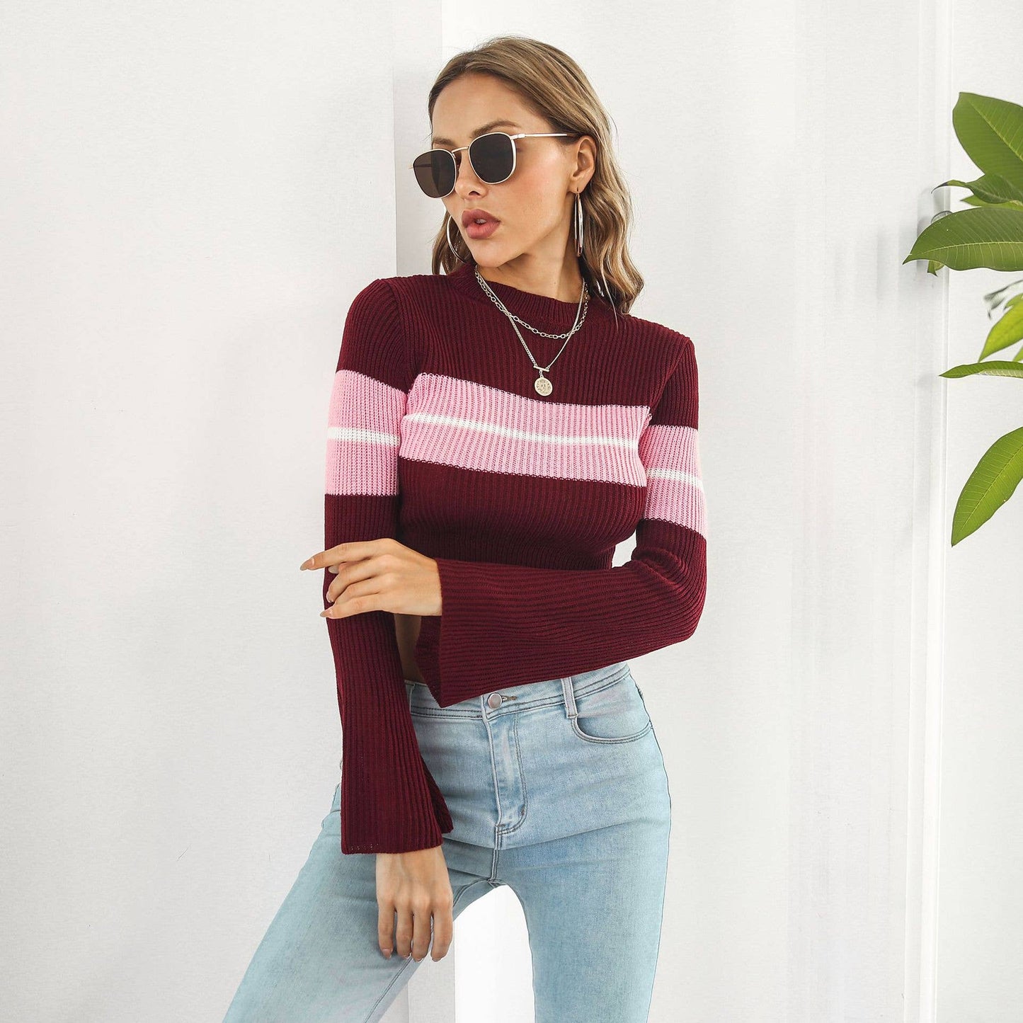 STRIPED MATCHING LONG-SLEEVED SHORT SWEATER