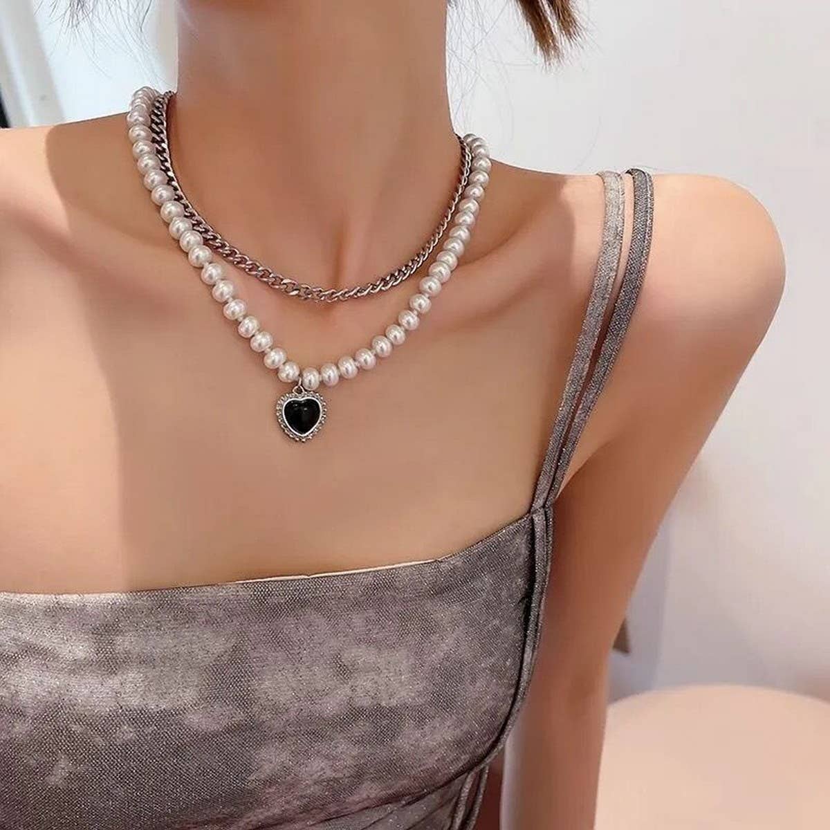 TEMPERAMENT EXAGGERATED HEART PENDANT NECKLACE