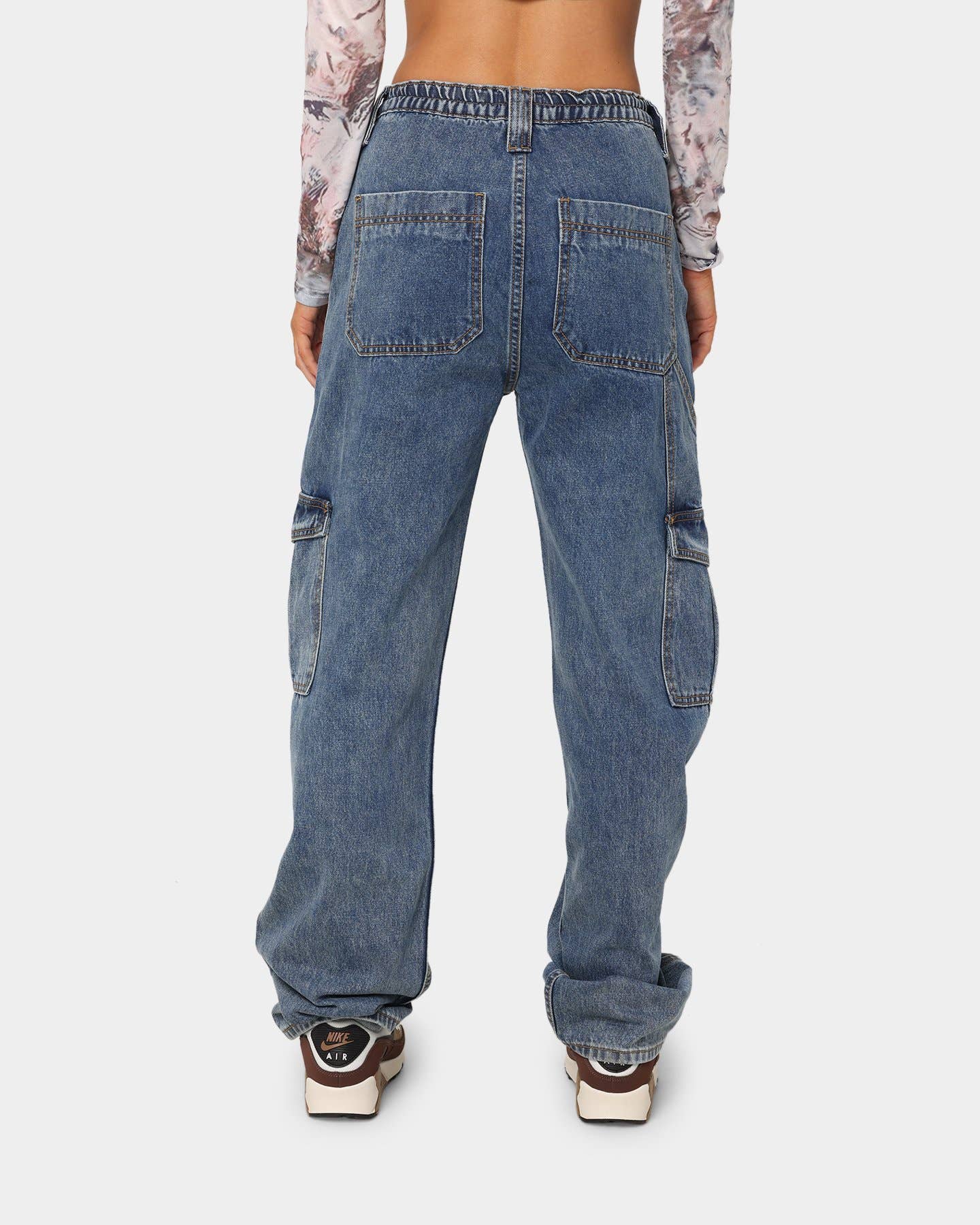 HIGH-WAISTED ELASTIC-WAISTBAND BAGGY CARGO JEANS