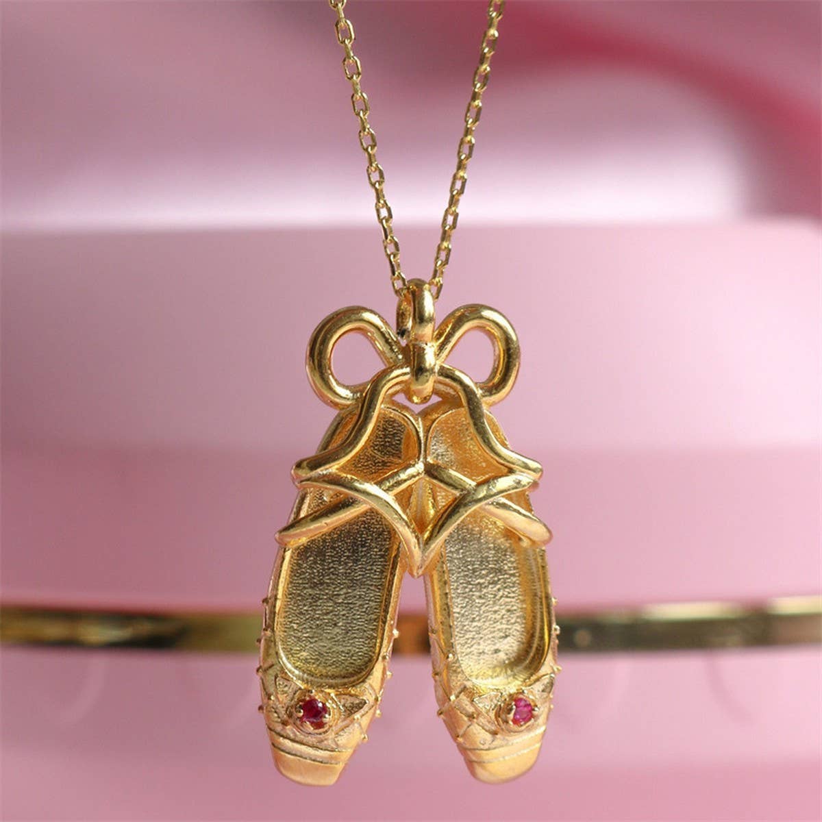 NEW CREATIVE BALLET SHOES PENDANT NECKLACE