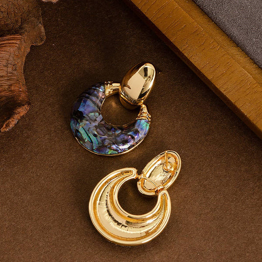 VINTAGE NATURAL OVAL BLACK SHELL EARRINGS