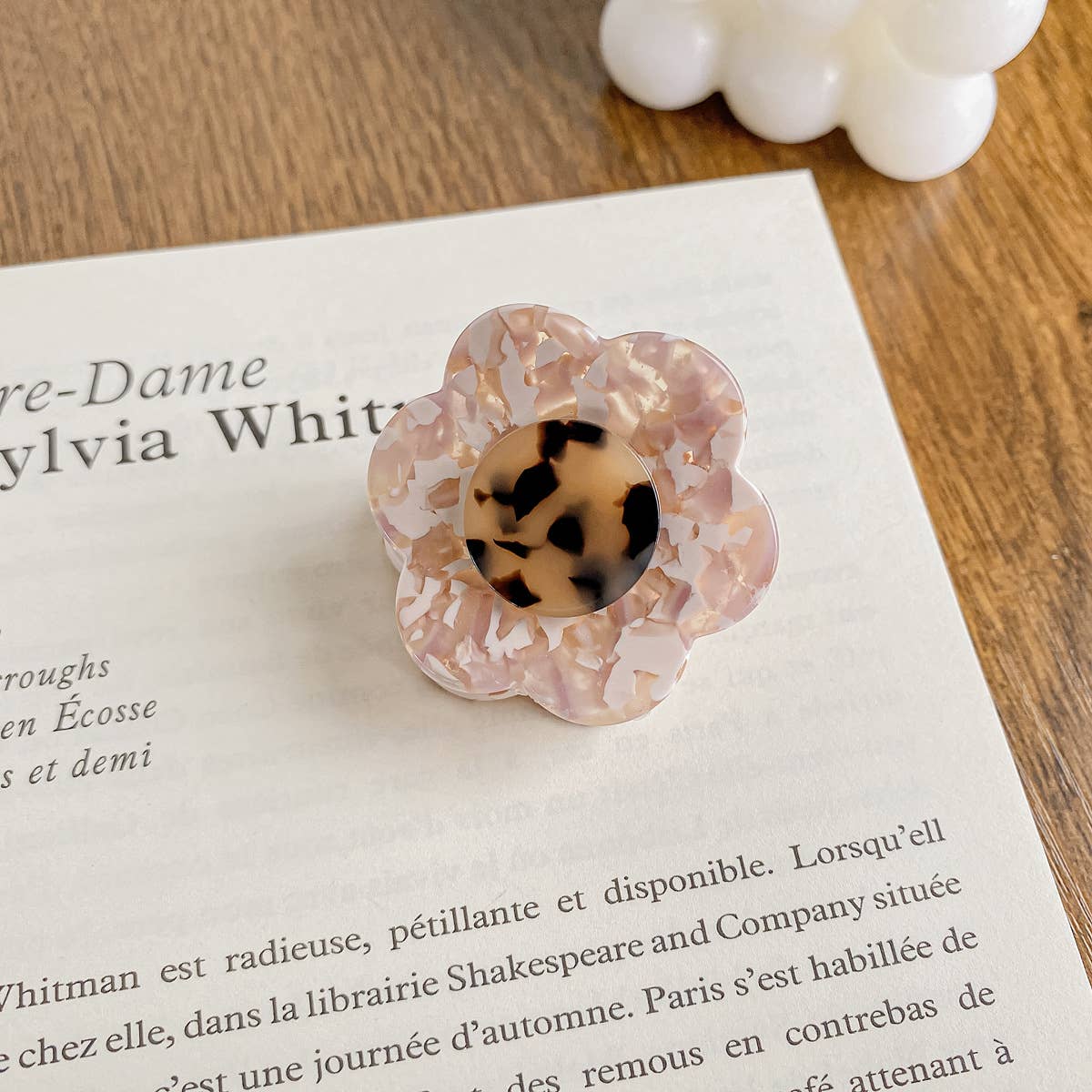 Floral grab clips of sweet and elegant hair clips