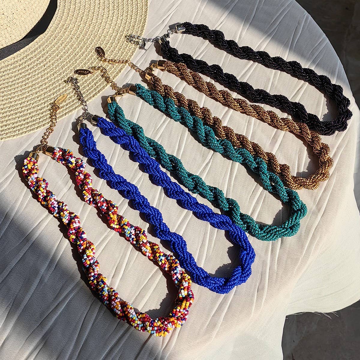 FASHIONABLE AND VERSATILE MIXED COLOR BEADED CHAIN_CWAJE1577