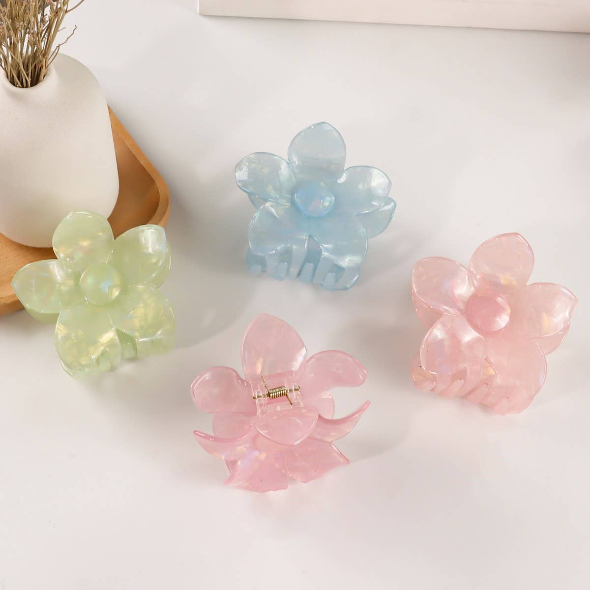 CWAHA1614_SIMPLE SOLID COLOR FLOWERS HAIR CLAW CLIP