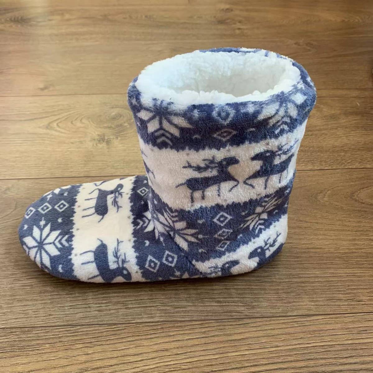 WINTER CHRISTMAS SERIES SOFT SOCKS SLIPPERS