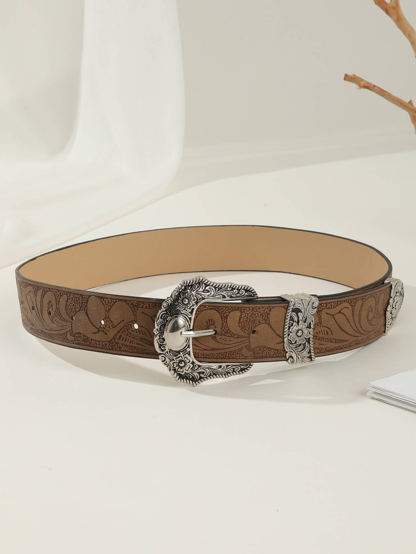 Retro carved personalized trendy belt