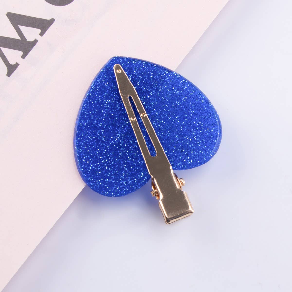 CWAHA1247_AMERICAN FLAG HEART SHAPED HAIR CLIPS