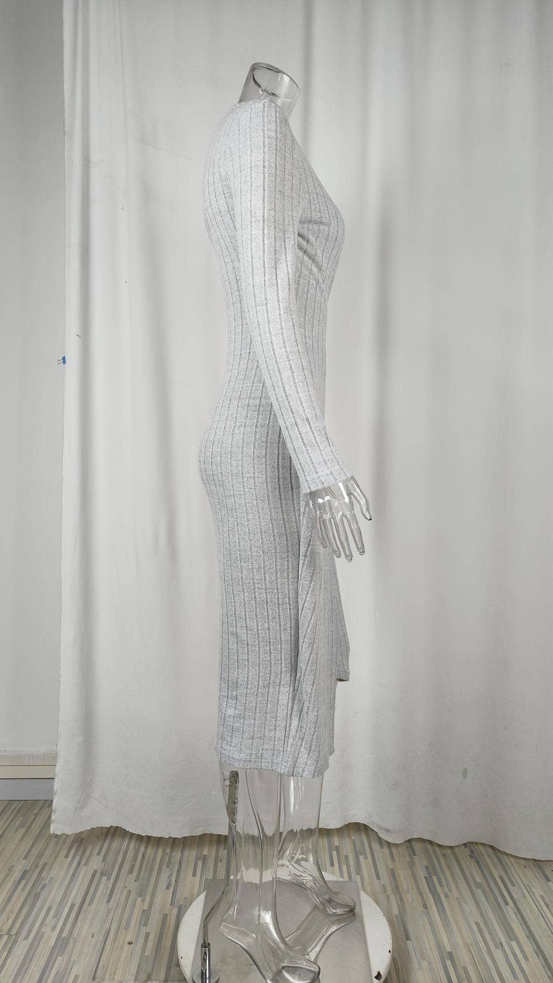 LONG-SLEEVED LACE-UP WAISTLINE KNIT DRESS