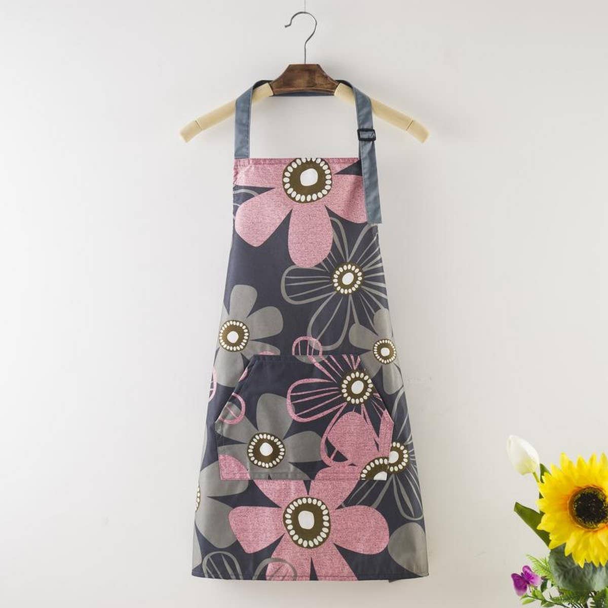 Chrysanthemum Print Waterproof Aprons with pockets