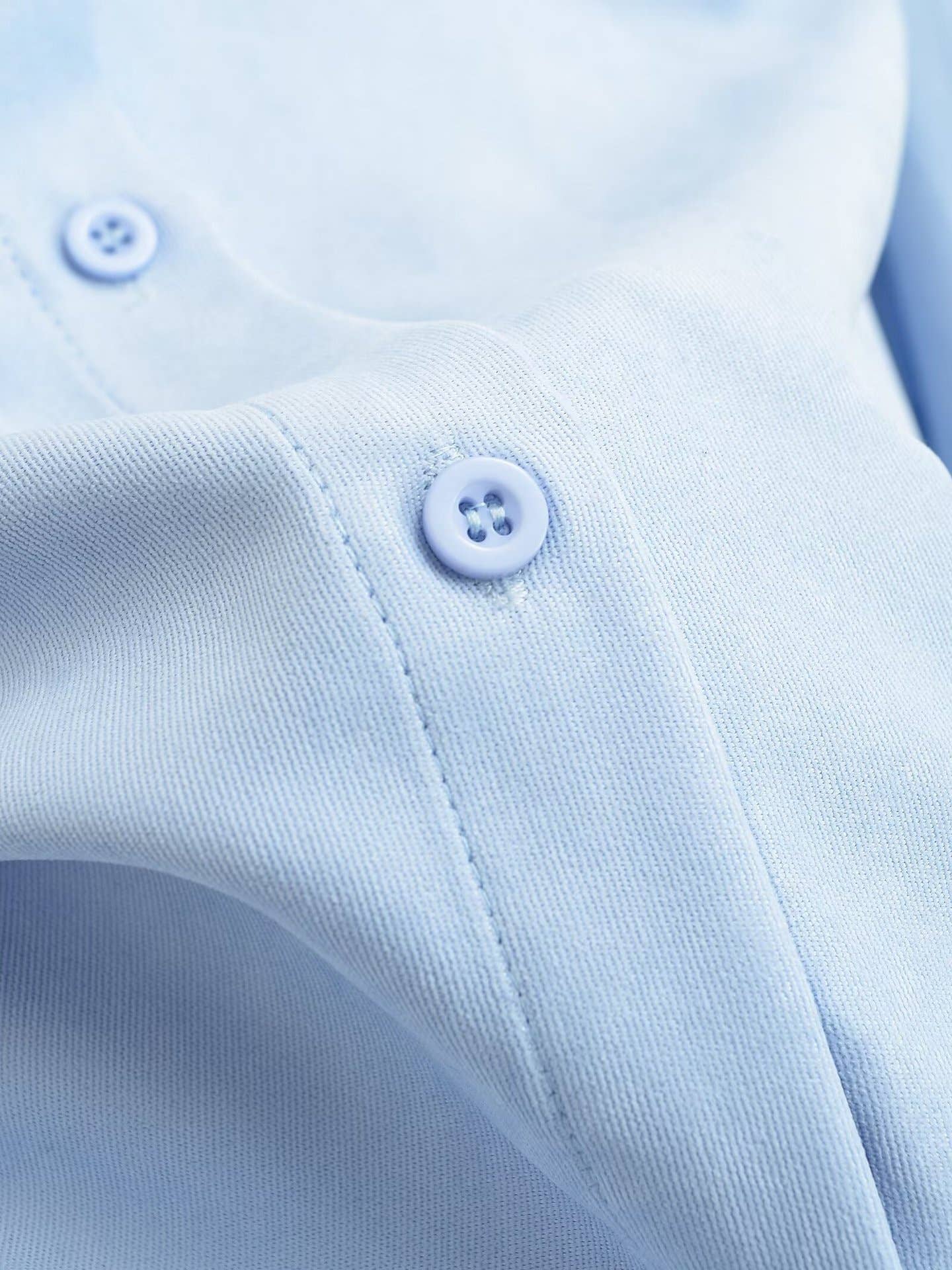 Stand-up collar and straight shoulders shirt