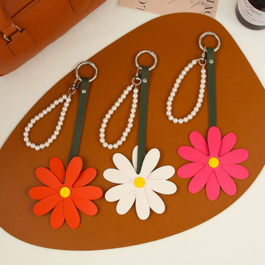 Cute PU Daisy Pearl Chain Flower Keychain Charm