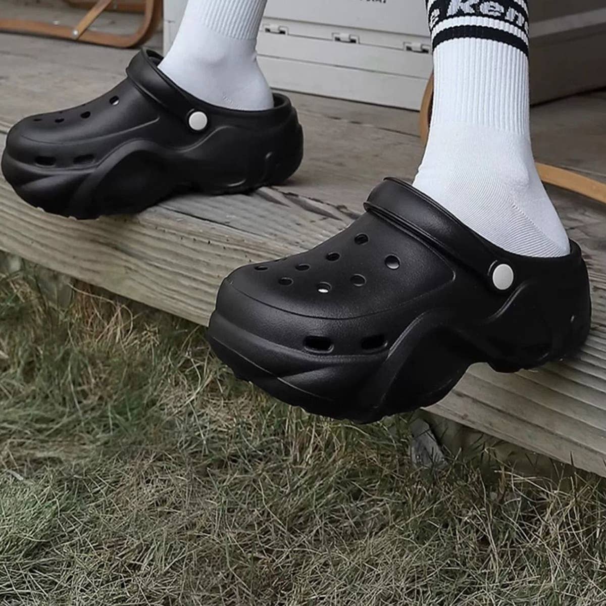 2024 NEW FASHION BEACH NON-SLIP HOLE SHOES_CWSHS0807