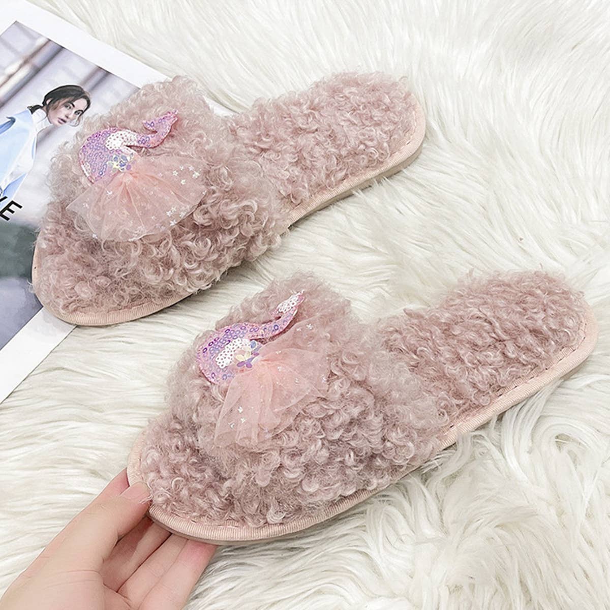 HOMEN LEISURE ROLL PLUSH OPEN-TOED SLIPPERS