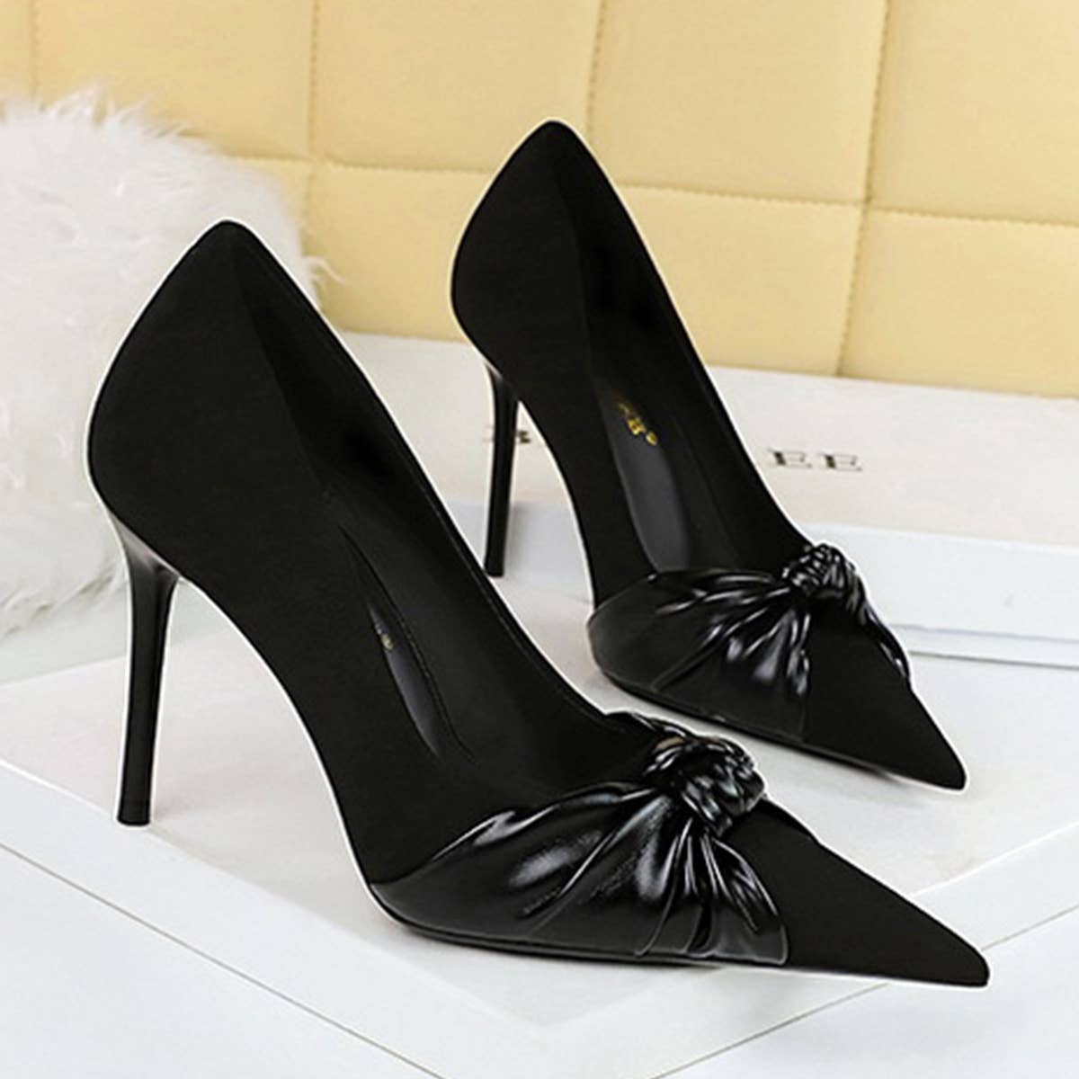 FASHIONABLE SHALLOW BOW HIGH HEELS