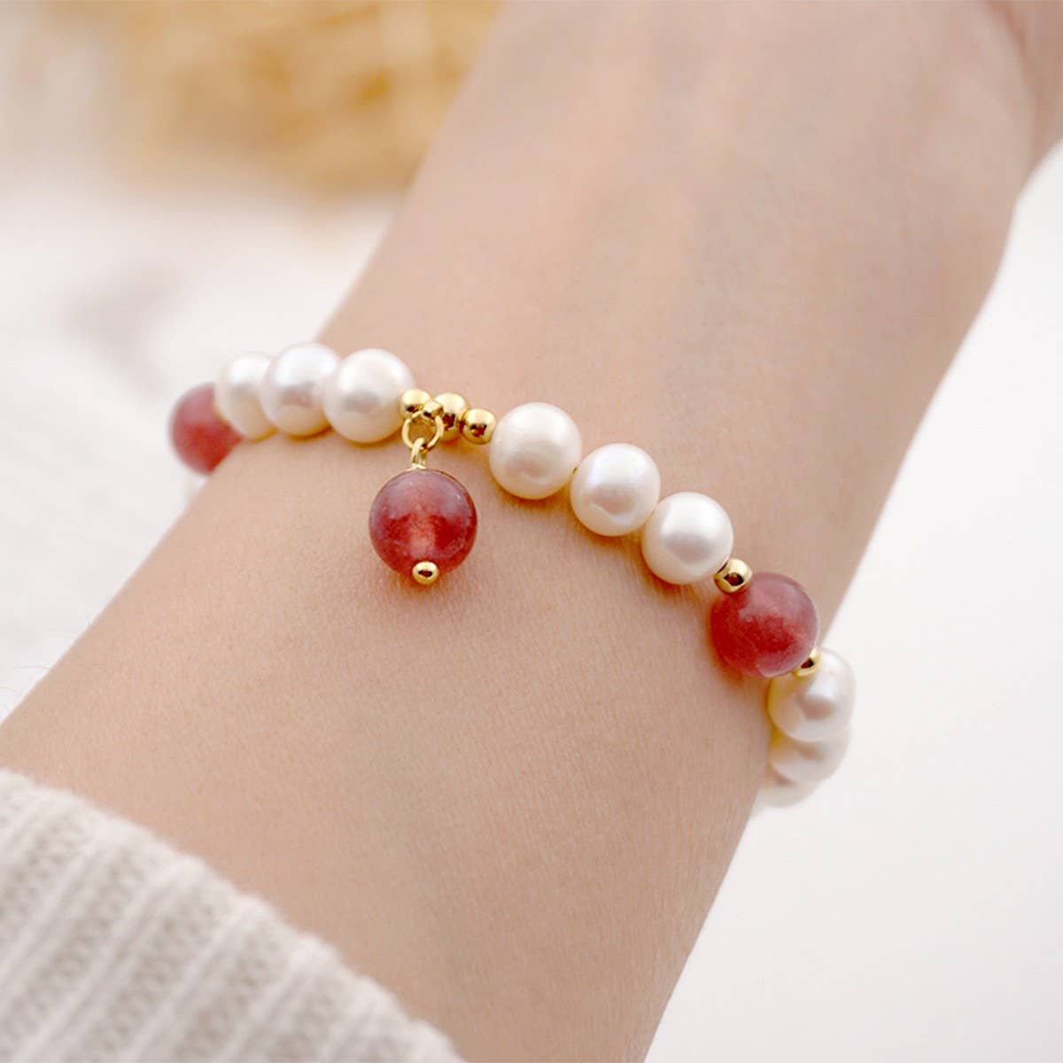 STRAWBERRY QUARTZ FRESHWATER PEARL BRACELET_CWAJE1689