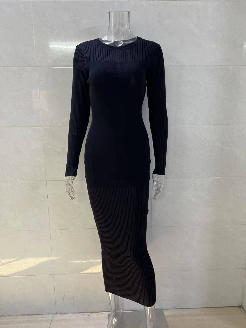 Round-neck pitted tight knitted dress