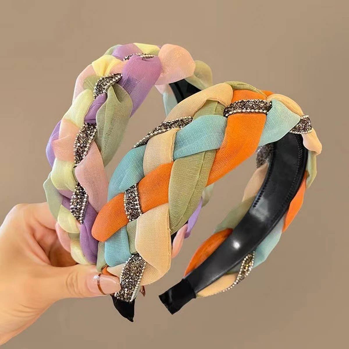 VERSATILE WIDE-BRIMMED BRAIDED HEADBAND_CWAHA1709