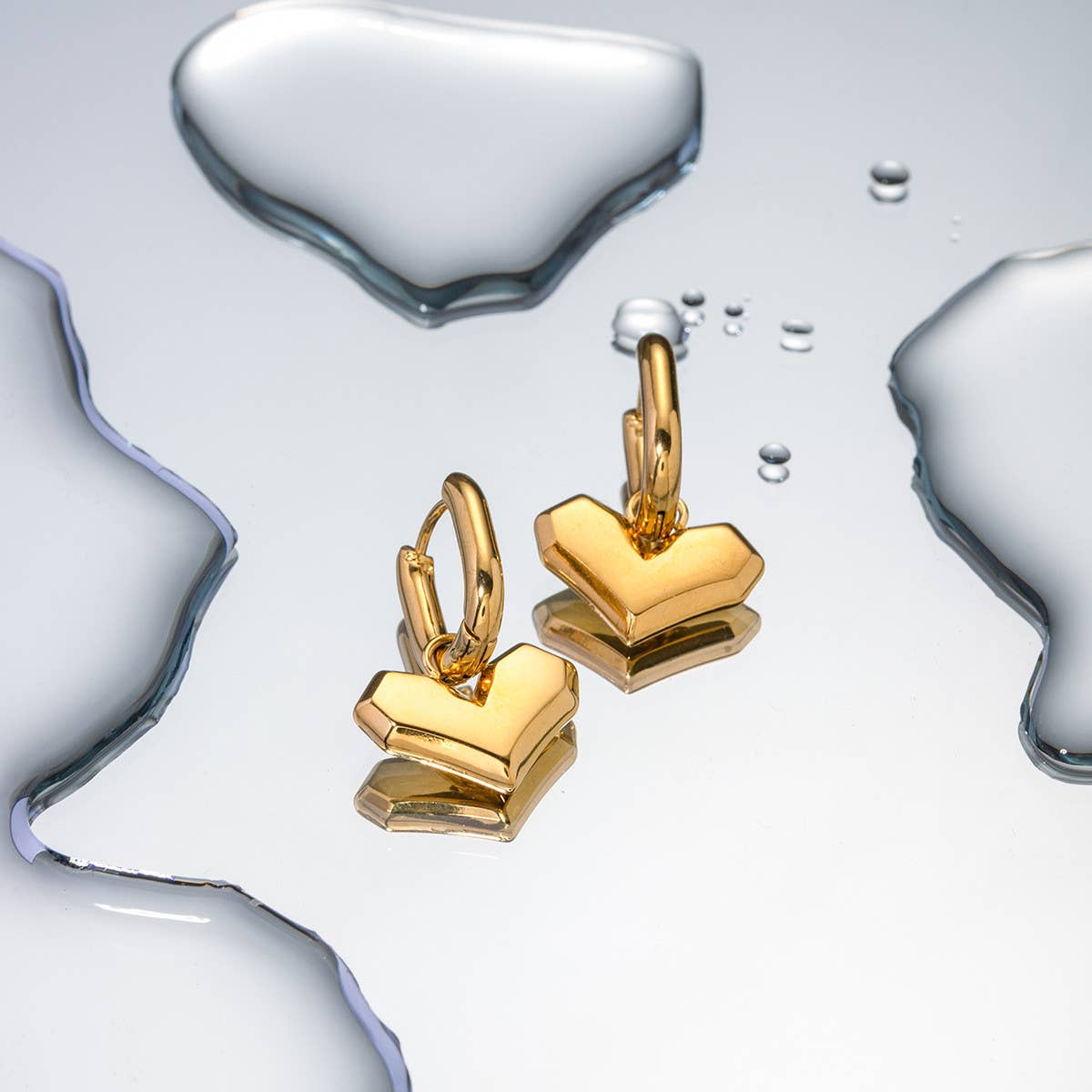 SIMPLE LOVE-SHAPED PENDANT EARRINGS JEWELRY_CWAHA0896