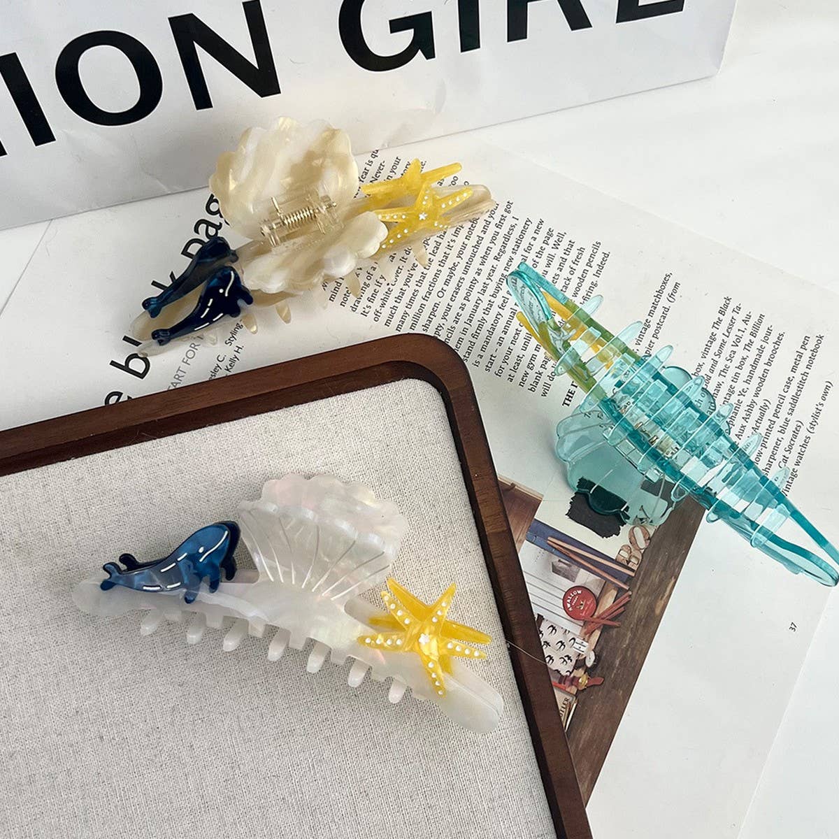 Ocean Design Acetate Claw Clip ??Whale & Shell_CWAHA5890