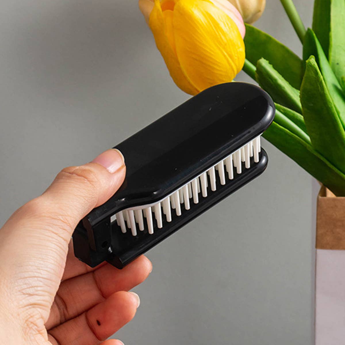 PORTABLE TRAVEL SOFT-TOOTH FINE-TOOTH FOLDING COMB_CWMM0911