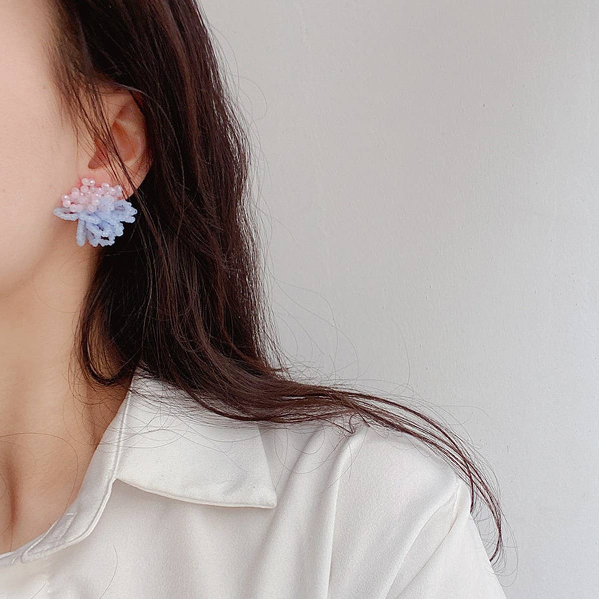 NEW CONTRAST COLOR BEADED EARRINGS