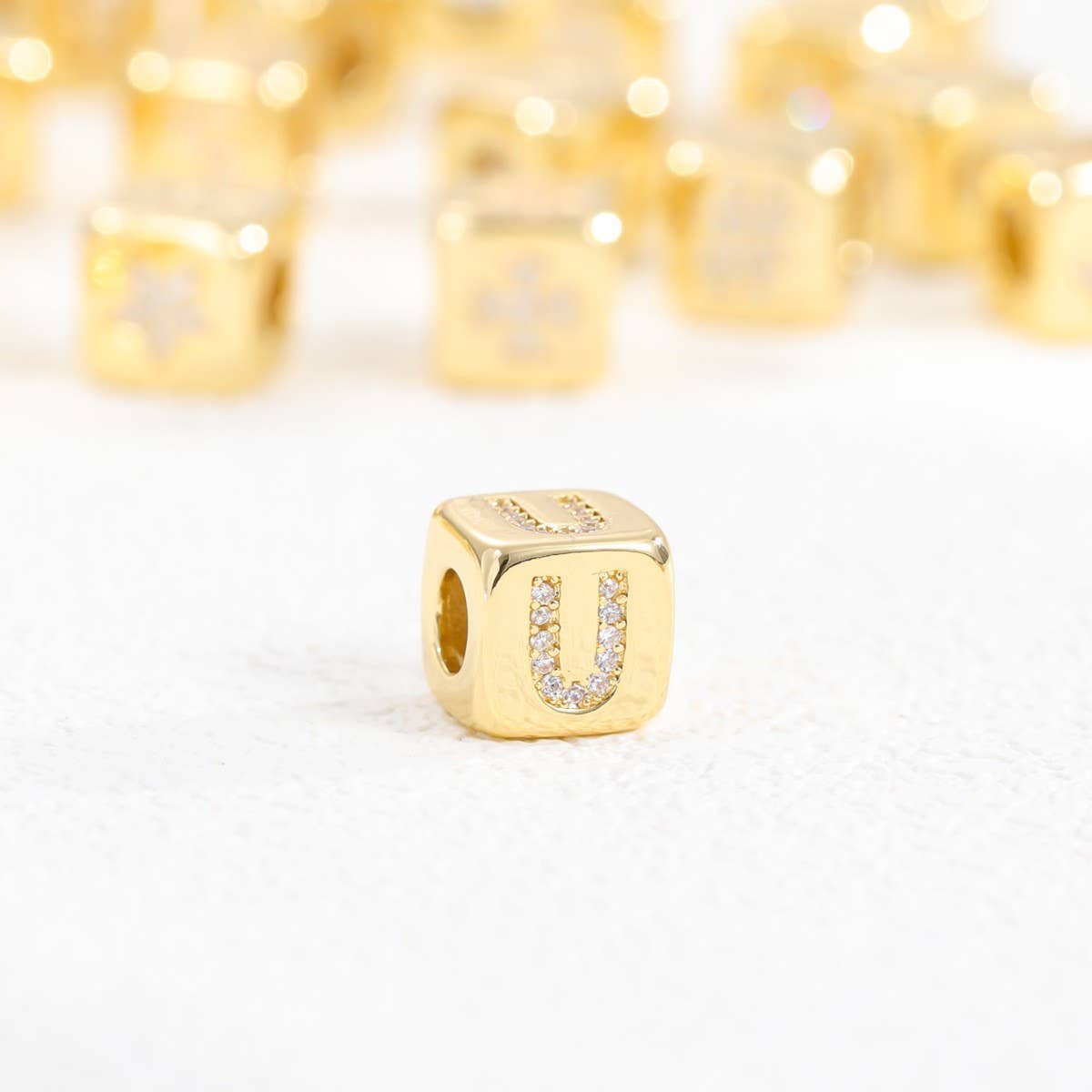 18K Gold-Plated Zirconia Dice Pendant Necklace_CWMM5876