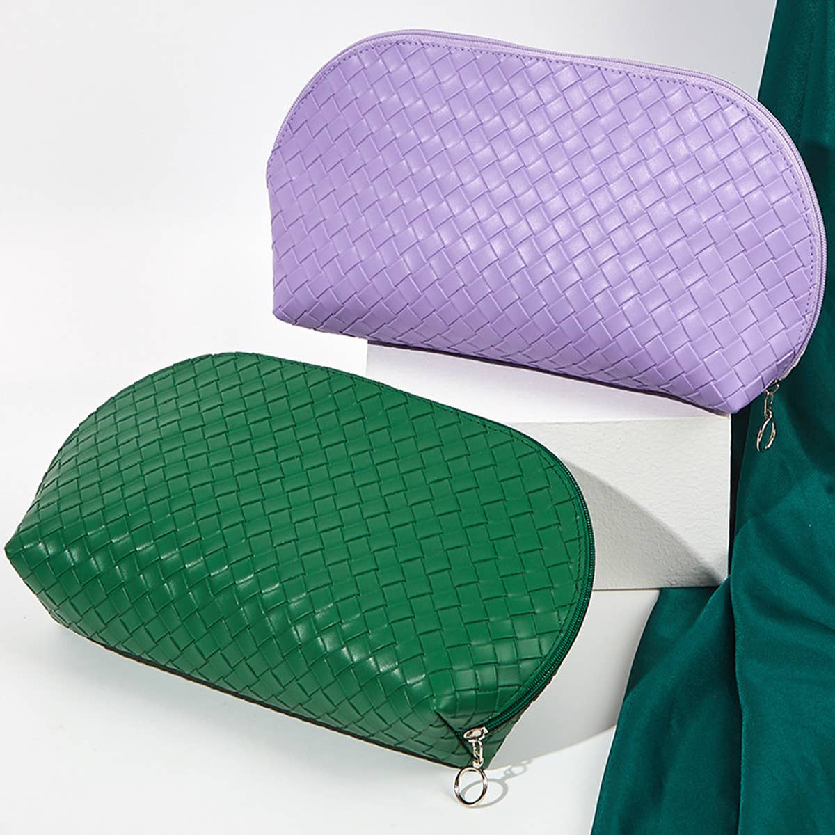 SIMPLE WOVEN WATERPROOF SHELL MAKEUP BAG_CWAB1436