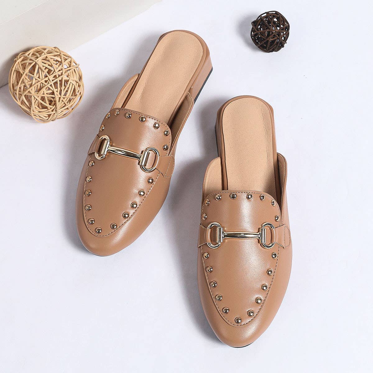 VERSATILE MID-HEEL ROUND HEAD RIVETS MULES
