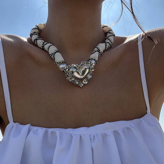 FASHIONABLE WOVEN FABRIC PEARL NECKLACE