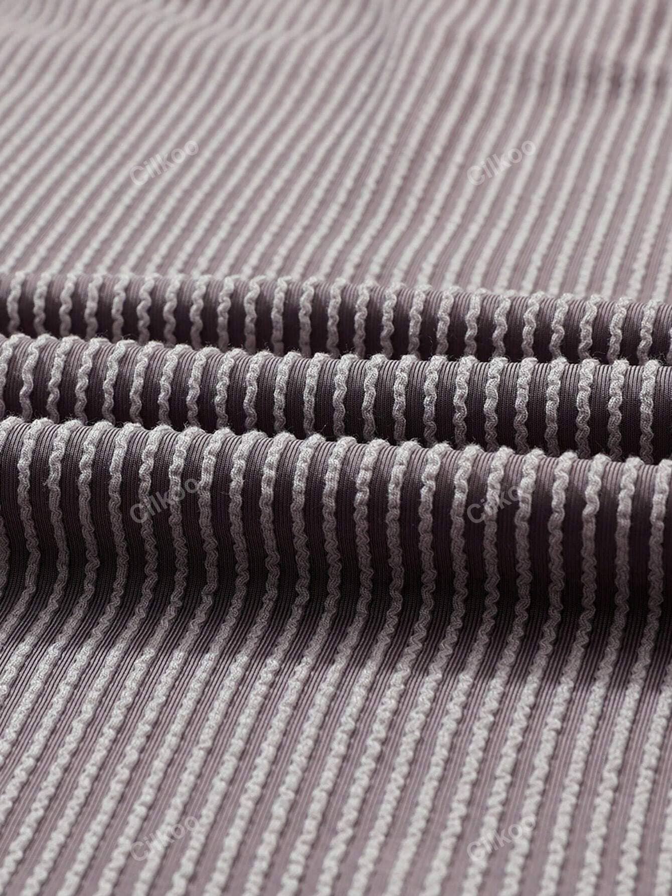 Stylish two-tone twist bullet pocket V-neck top