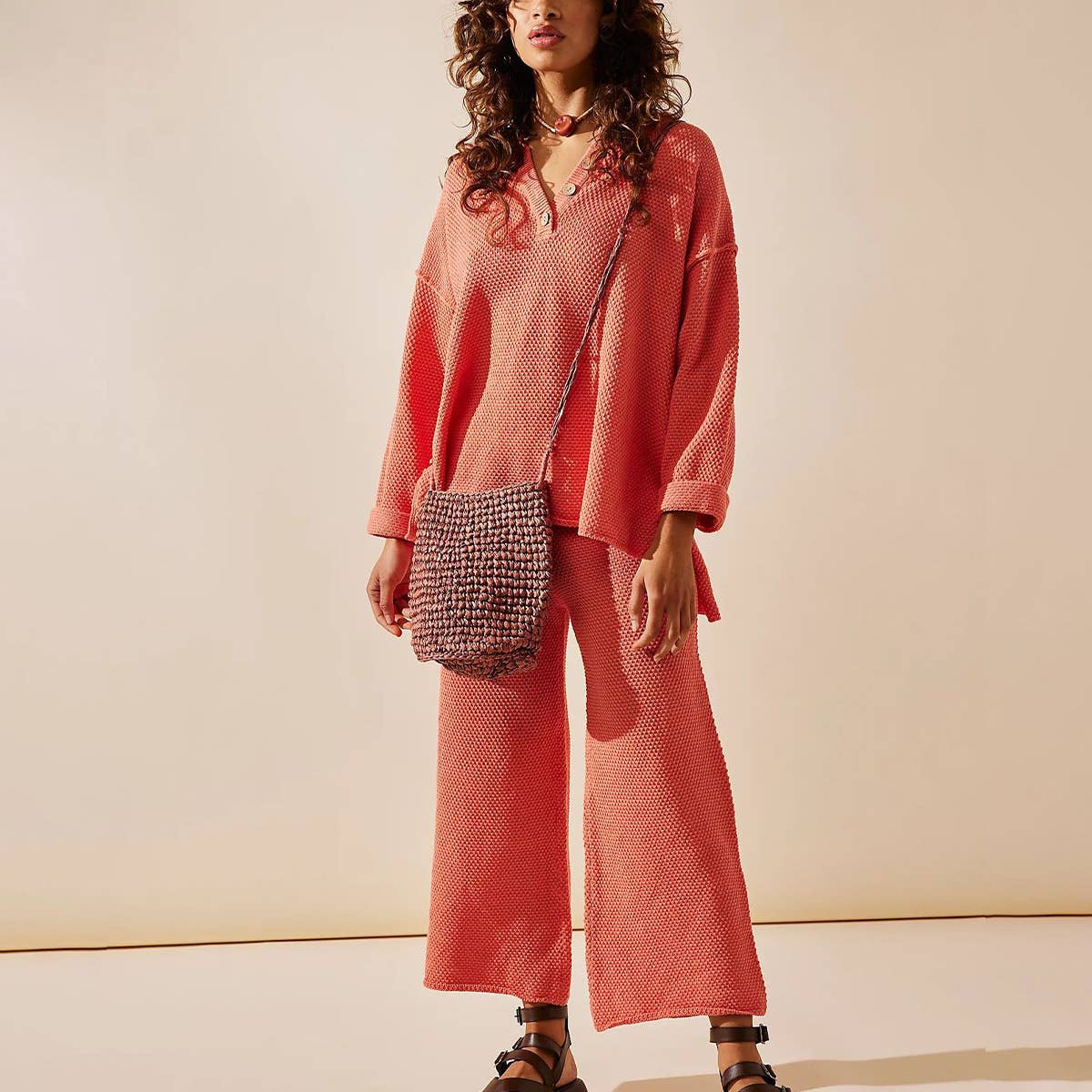 KNIT V-NECK BLOUSE AND SLACKS TWO-PIECE SET