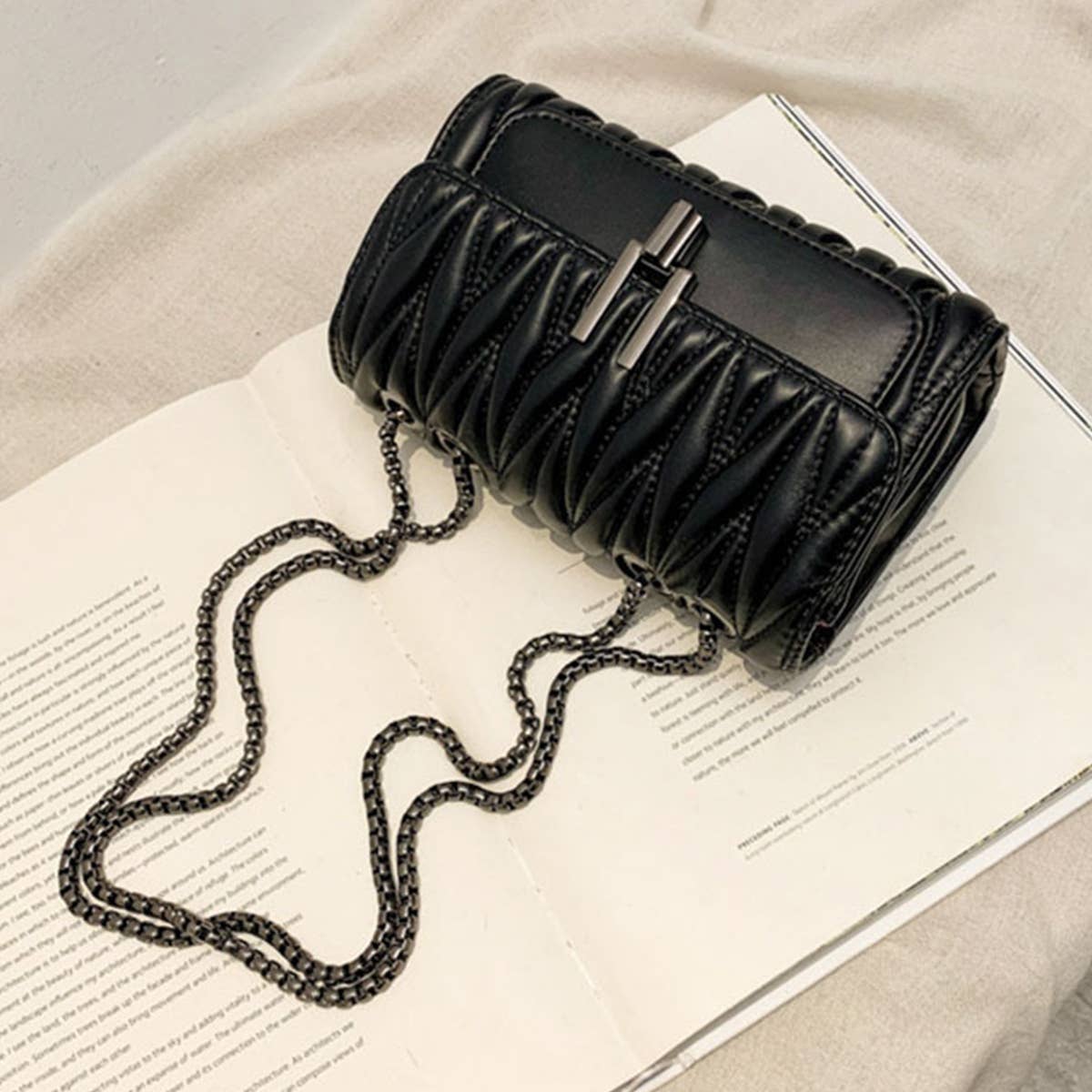 PLEATED CHAIN BAG ONE SHOULDER CROSSBODY BAG_CUAB0164