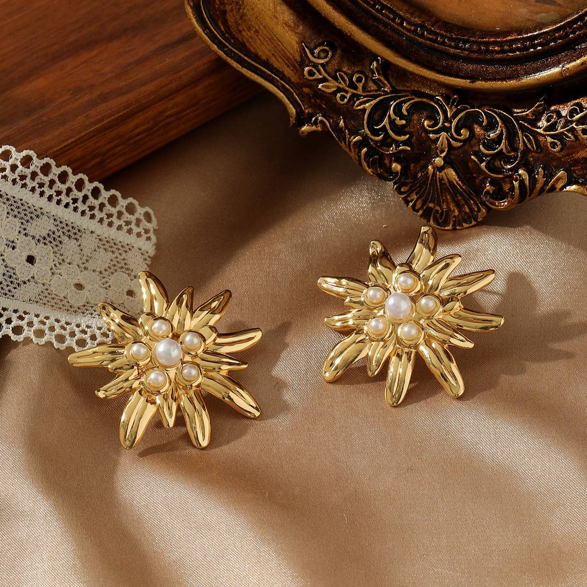 VINTAGE HIGHLIGHT BEAD TITANIUM STEEL EARRINGS