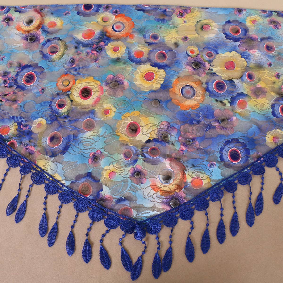 COLORFUL HOLLOW TASSEL LACE TRIANGLE SCARF VEIL