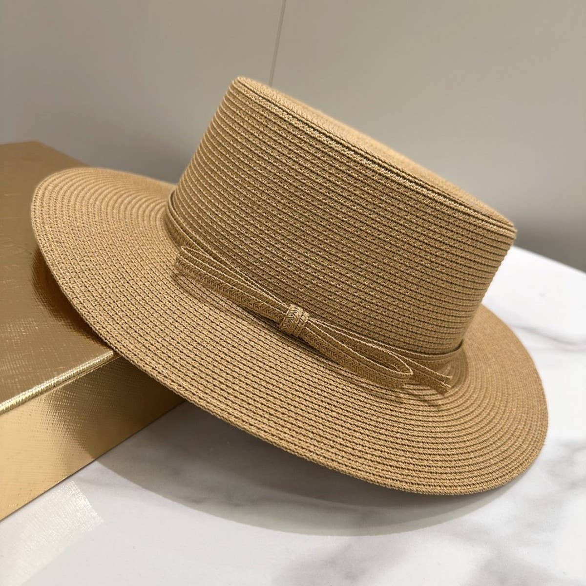 Solid color simple bow flat top straw hat_CWAH3598