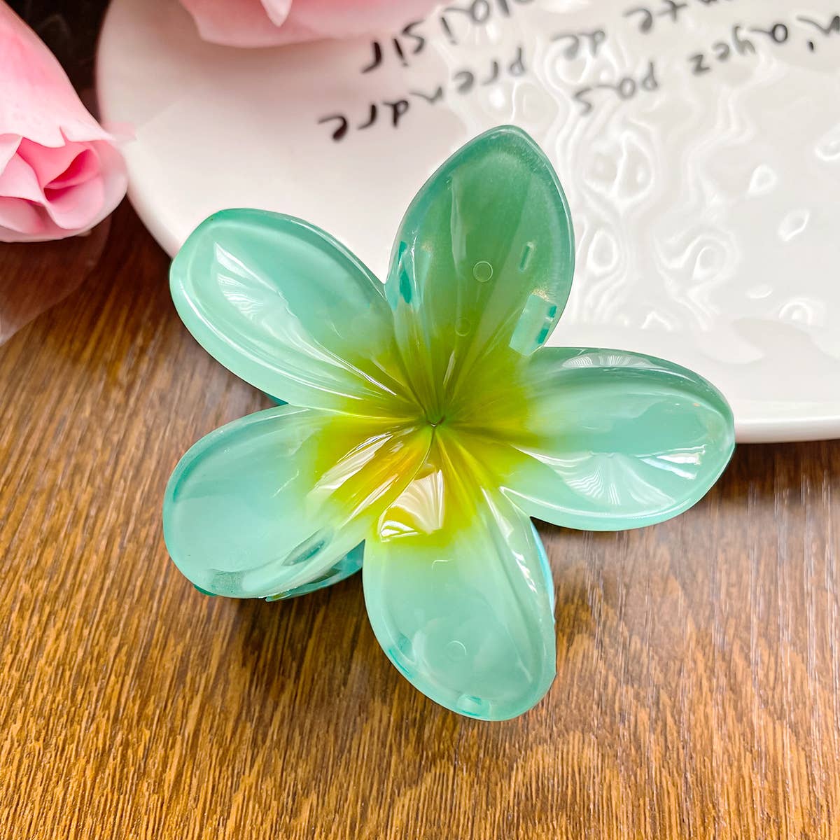 Frangipani hand-held vintage flower hair clips