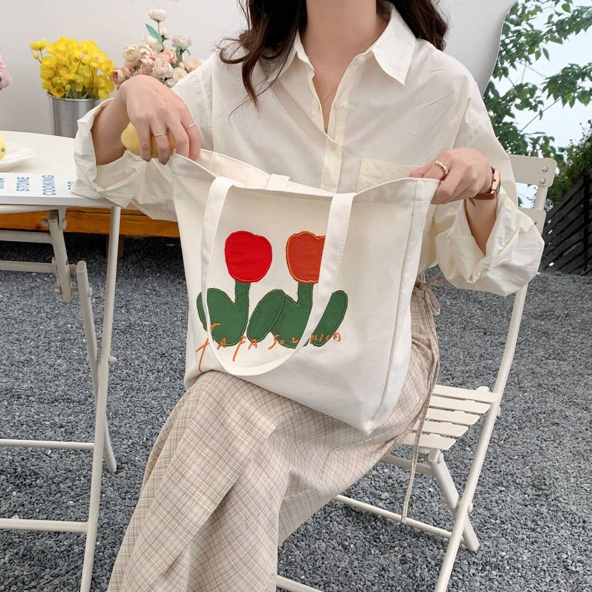 CWAB5817_EMBROIDERED TULIP CASUAL CANVAS SHOULDER BAG