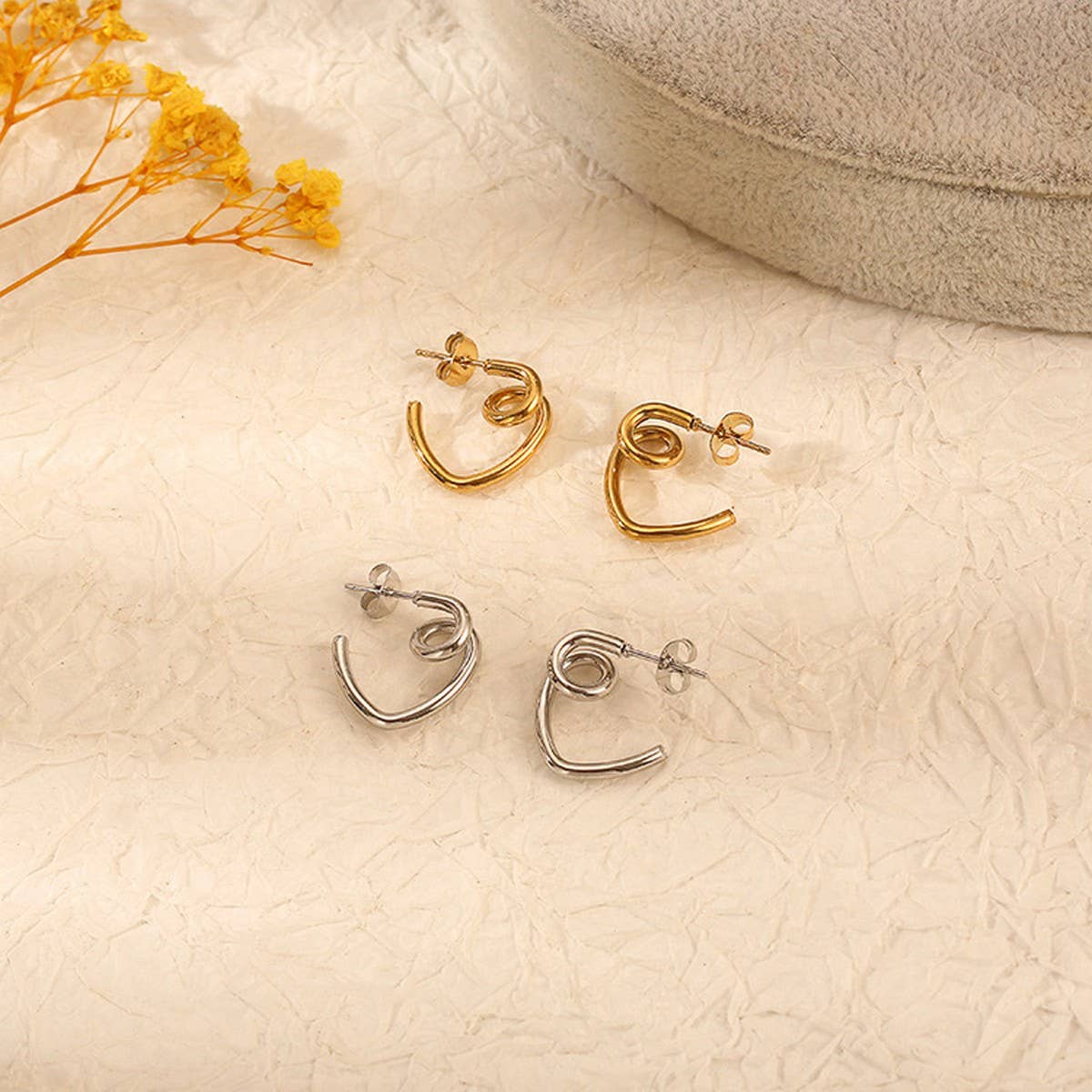 18K GOLD LOVE  HEART EARRINGS FOR WOMEN_CWAJE0555