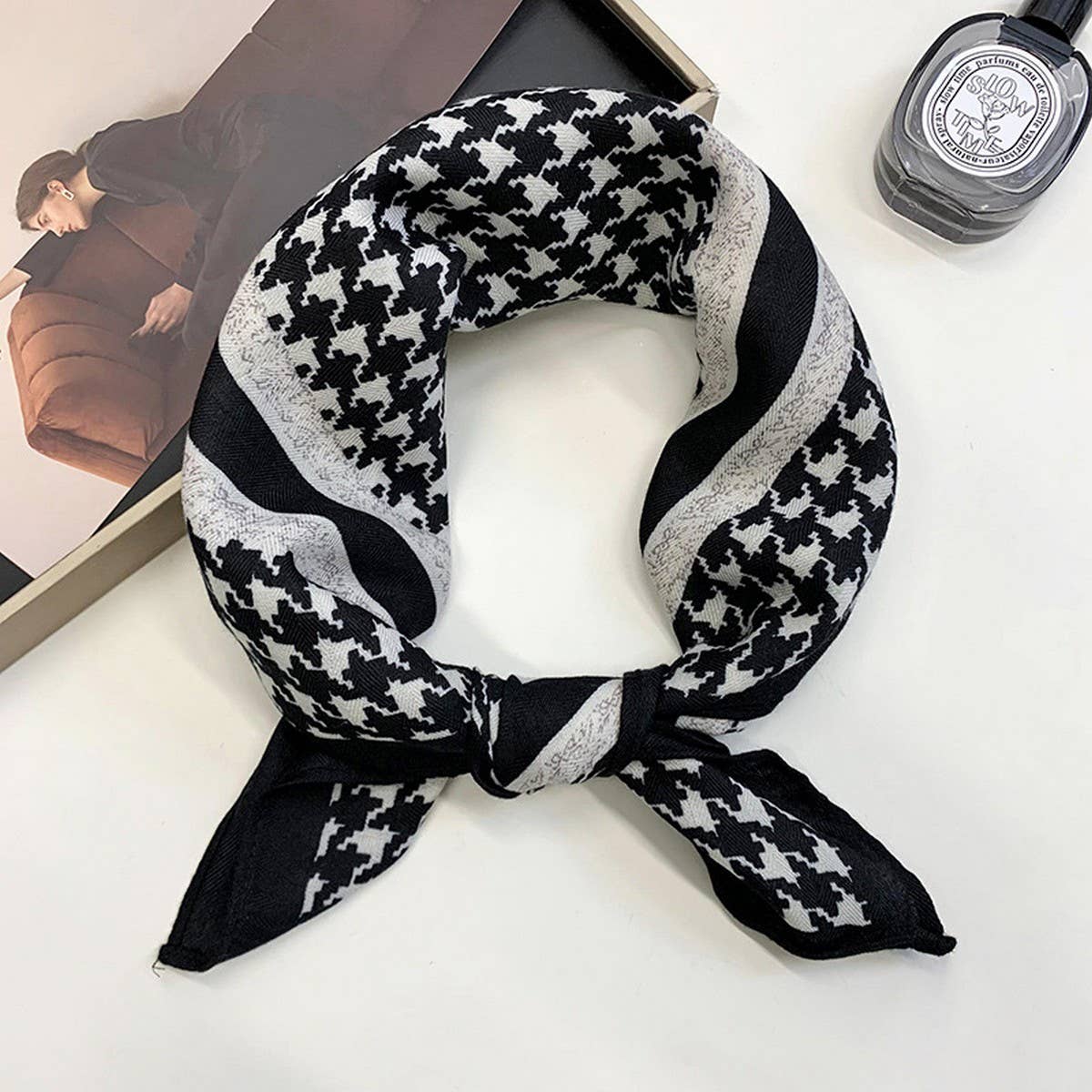 FASHIONABLE SQUARE SCARF FOR ALL-MATCH DECORATION