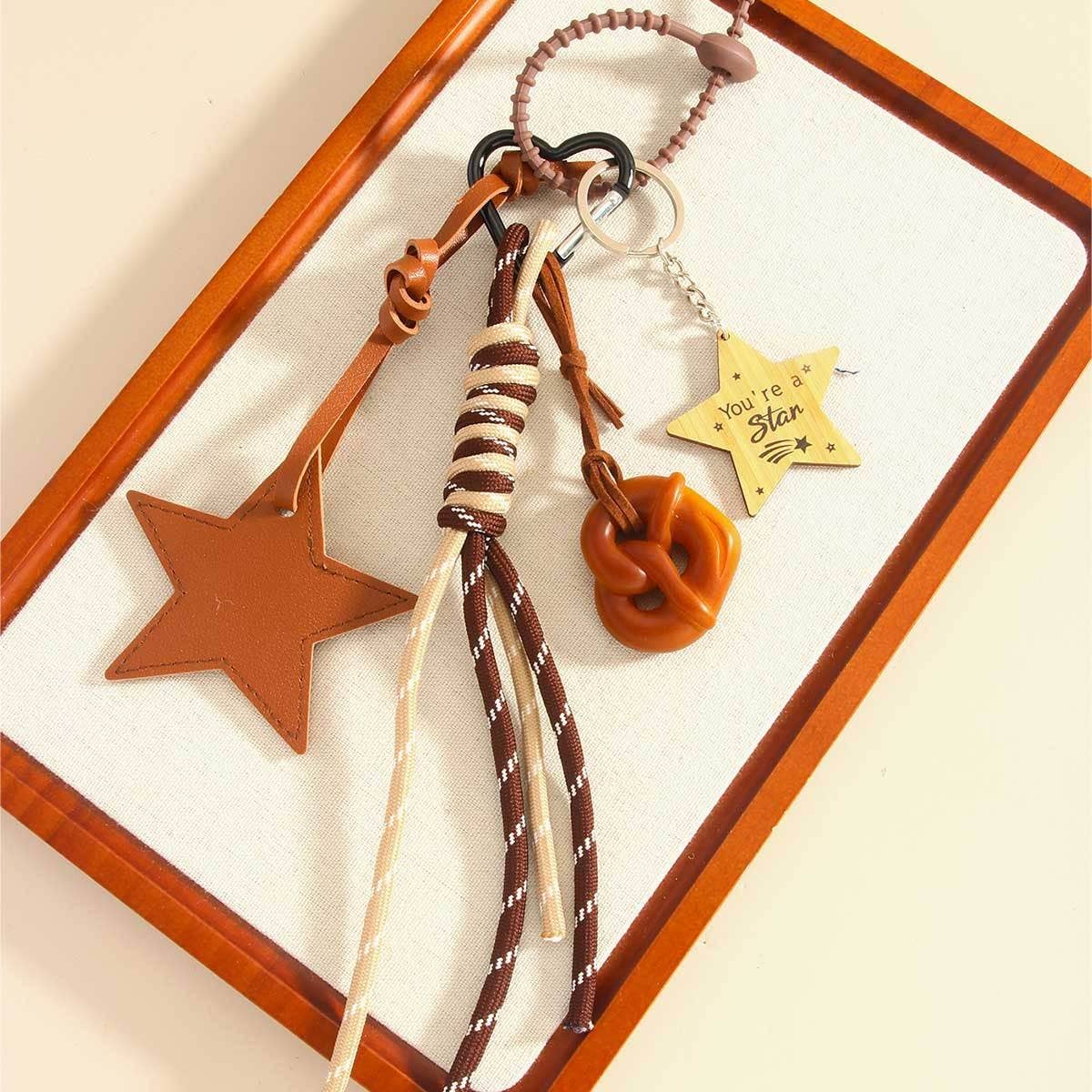 Braided Pretzel Star Keychain Charm_CWMM7731